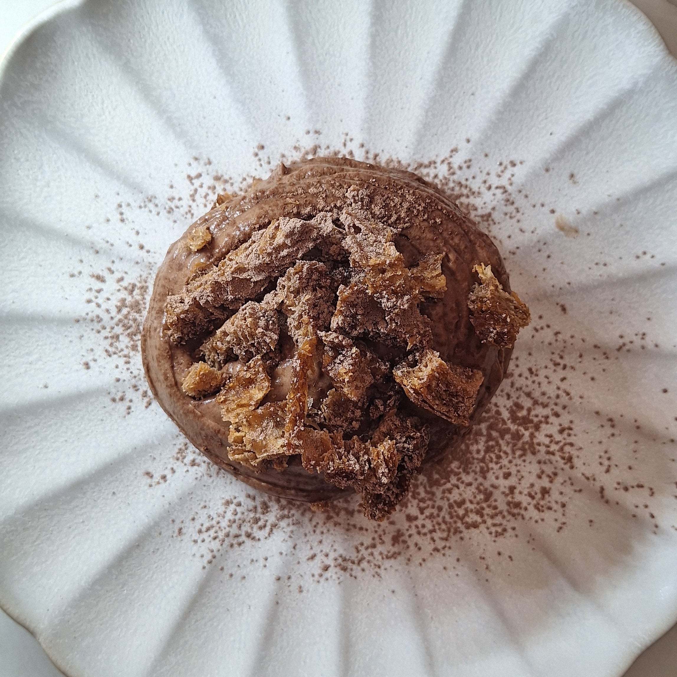 Chocolate mousse with caramelized crois (400g)